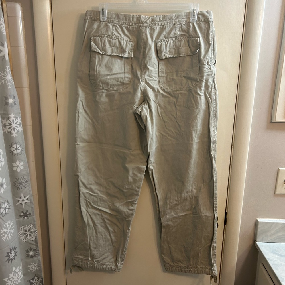 GAP Drawstring Cargo Pants - Picture 9 of 9